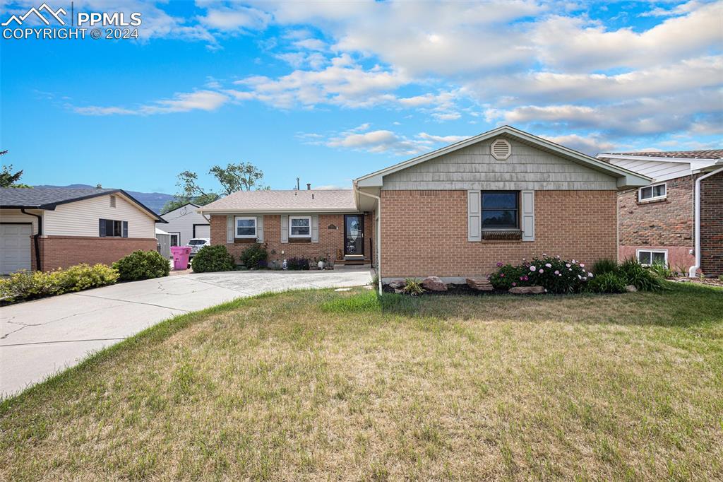 Crown Ridge Dr, Colorado Springs, CO 80904