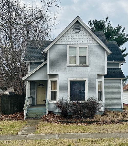 111 South St, Bradford, IL, 61421-5157 | Card Image
