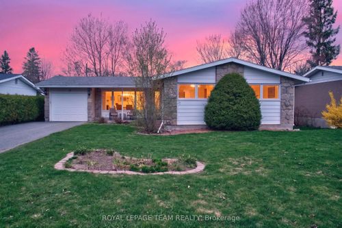 10 Cleadon Drive, Crystal Bay - Rocky Point - Bayshore, ON, K2H5P3 | Card Image