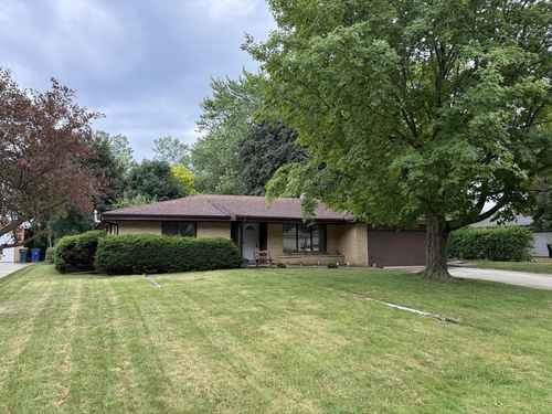 8414 S Verdev Drive, Oak Creek, WI, 53154 | Card Image