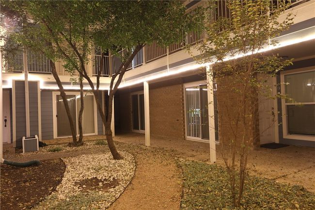 APT-202 - 400 W 35 Th St, Condo with 2 bedrooms, 2 bathrooms and null parking in Austin TX | Image 15