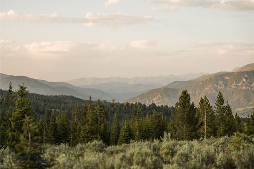 20 Charlie Russell Loop Rd, Big Sky, MT, 59716 | Card Image