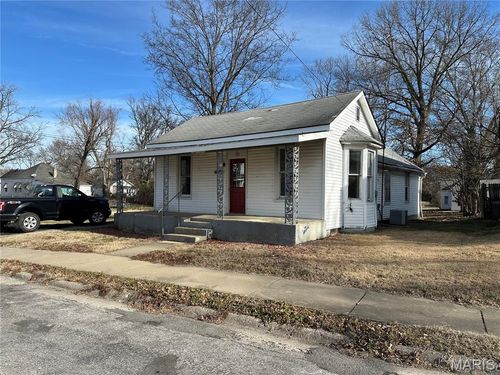 220 N Vine St, Sparta, IL, 62286-1330 | Card Image