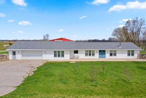 14612 Slager Road, Franklin, WI, 54230 | Card Image