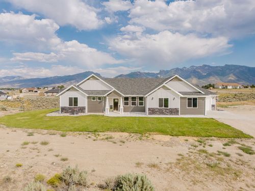 674 Foxridge Pl, Spring Creek, NV, 89815-6949 | Card Image