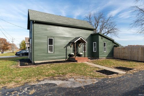 435 N Main St, Mulberry, IN, 46058-9788 | Card Image