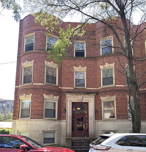 1-1223 E 52nd St, Chicago, IL, 60615-3983 | Card Image