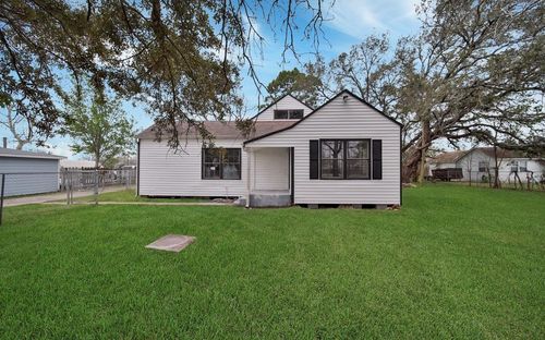 1623 Main St, La Marque, TX, 77568-5639 | Card Image