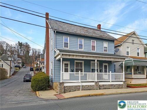 242 S 1st St, Bangor, PA, 18013-2618 | Card Image