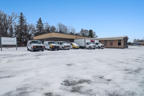 {{alt}} | Card Image