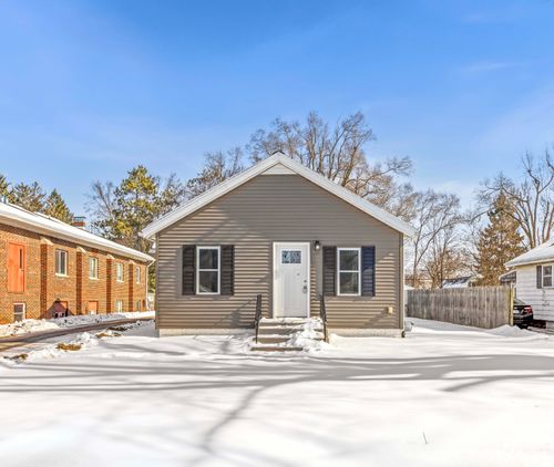 923 Wayne St, Jackson, MI, 49202-3067 | Card Image