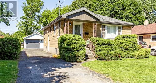 227 Sterling St, London, ON, N5Y1Z3 | Card Image