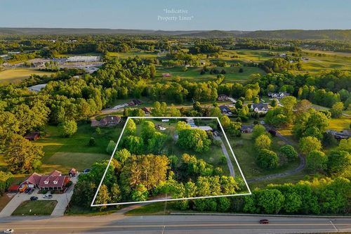 843 W Bockman Way, Sparta, TN, 38583-1582 | Card Image