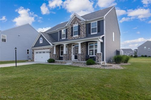 8915 Leatherleaf Dr, Columbia Station, OH, 44028-9850 | Card Image