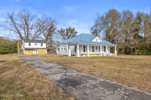 2880 Catherine Lake Rd, Richlands, NC, 28574-5150 | Card Image