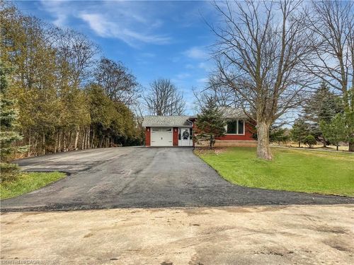 5295 Trinity Church Rd, Binbrook, ON, L0R1C0 | Card Image