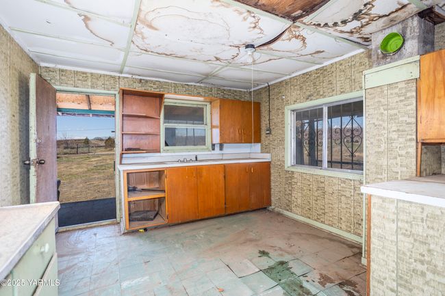 35101 N District Line Road 3.17.25 7 | Image 13