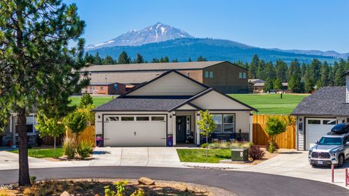 1949 W Williamson Ave, Sisters, OR, 97759 | Card Image