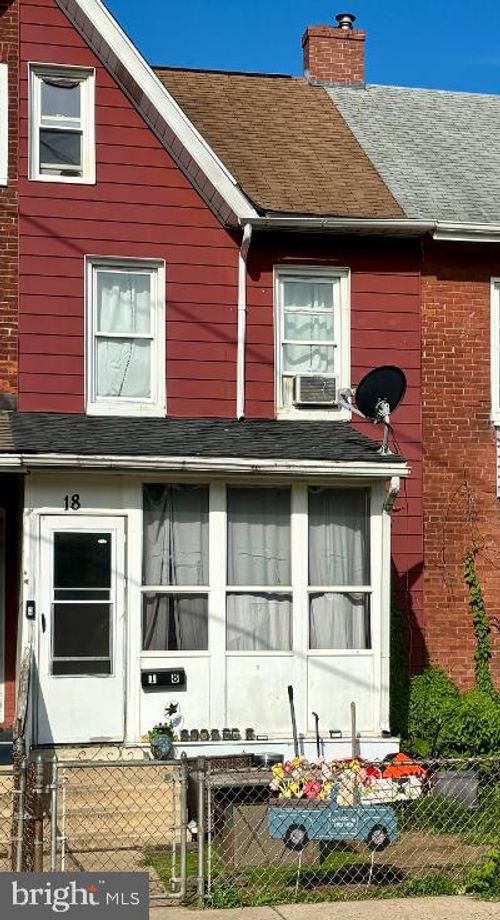 18 Pennsylvania Ave, COATESVILLE, PA, 19320-3638 | Card Image