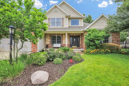 9 Della Ct, Savoy, IL, 61874-9357 | Card Image