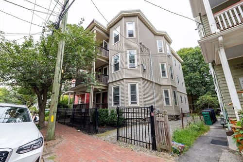 67-65 Allston St, Cambridge, MA, 02139-4516 | Card Image