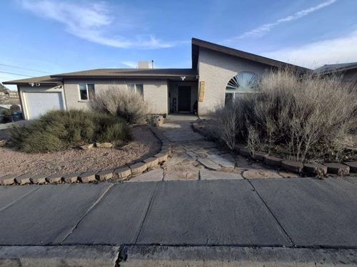 411 San Medina Ave, Farmington, NM, 87401-9336 | Card Image