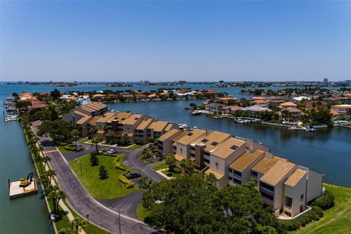 205-2775 Kipps Colony Dr S, GULFPORT, FL, 33707-3945 | Card Image