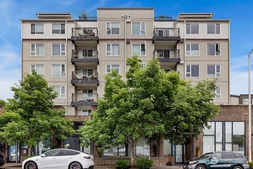 apt-305-12334 31st Ave Ne, Seattle, WA, 98125-5581 | Card Image