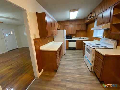 apt-a-826 Burleson St, San Marcos, TX, 78666-4266 | Card Image