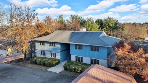 956 Maiden St, Abingdon, VA, 24210-5009 | Card Image