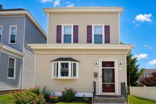 112 Rollinson St, West Orange, NJ, 07052-4521 | Card Image