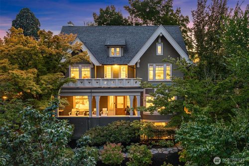 1129 22nd Ave E, Seattle, WA, 98112-3516 | Card Image