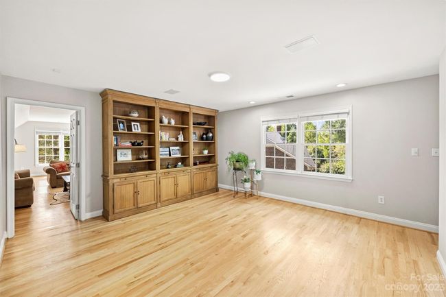 Loft on upper level | Image 30