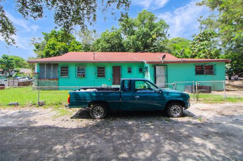 105 Nw 58th St, Miami, FL, 33127-1619 | Card Image