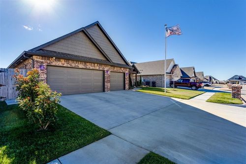 13504 Nw 1st St, Yukon, OK, 73099-3028 | Card Image