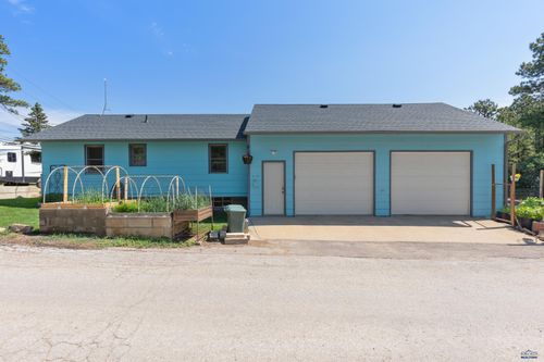 416 Matthew St, Lead, SD, 57754-2209 | Card Image