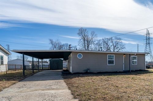2004 Elm Ave, Granite City, IL, 62040-6105 | Card Image