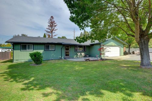 112 Arroyo Dr, Grants Pass, OR, 97527-8703 | Card Image