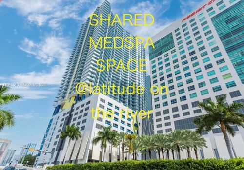 1212-175 Sw 7th St, Miami, FL, 33130-2952 | Card Image