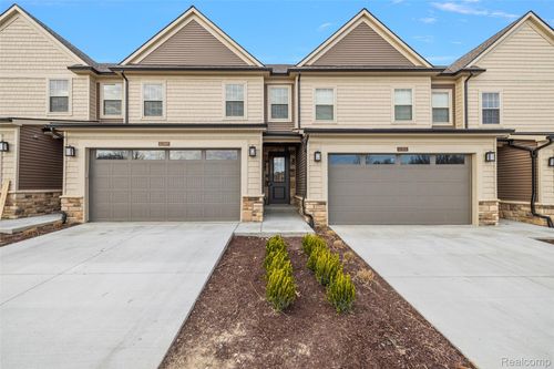 11386 Langfeld Spur, Brighton, MI, 48116-6600 | Card Image