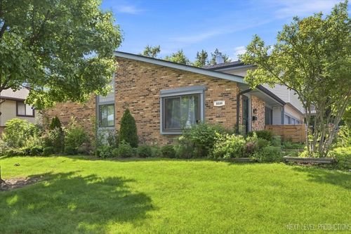 b-8330 Portsmouth Dr, Darien, IL, 60561-8526 | Card Image