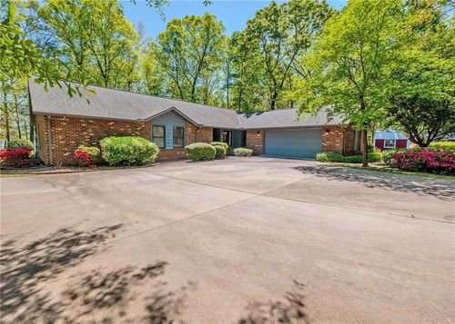 7 Old Oak Trl, Hartwell, GA, 30643-4032 | Card Image