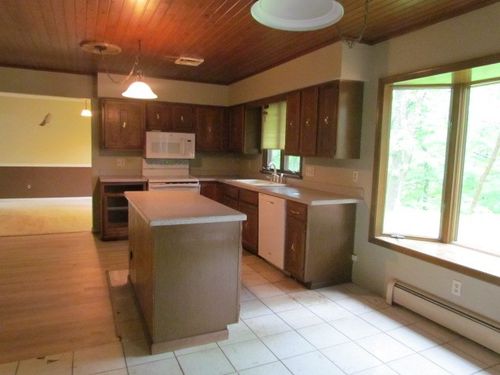 452 Carlsam Drive, Irondequoit, NY, 14609 | Card Image