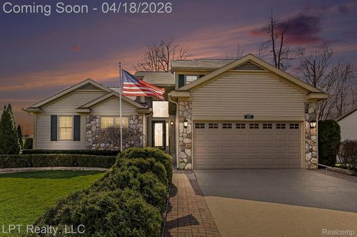 2385 Lorraina Ln, Hartland, MI, 48353-2642 | Card Image