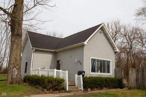 302 Academy St, Greenwood, IN, 46143-1335 | Card Image