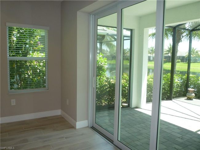 Entry onto Lanai | Image 12