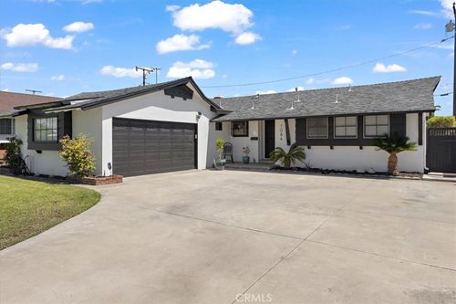 7084 Santa Ana Cir, Buena Park, CA, 90620-3181 | Card Image