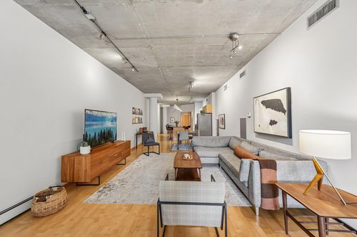 306-212 N 1st St, Minneapolis, MN, 55401-1557 | Card Image