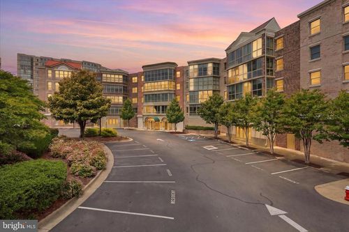 201-19350 Magnolia Grove Sq, LEESBURG, VA, 20176-8491 | Card Image