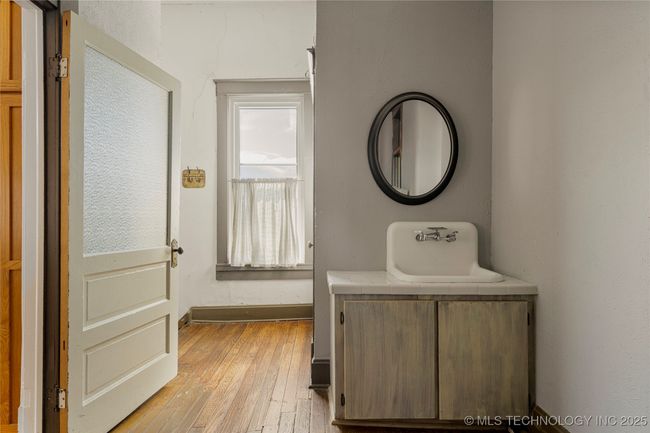 112 Dewey Ave, Home with 4 bedrooms, 3 bathrooms and null parking in Sapulpa OK | Image 62